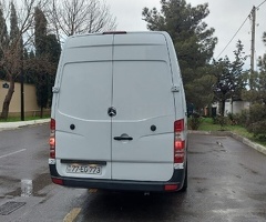 2009, 366928 km