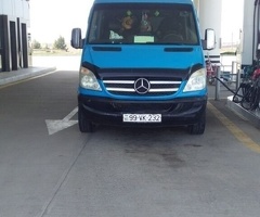 2010, 330000 km