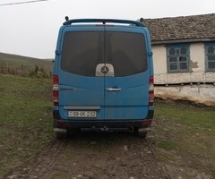 2010, 330000 km