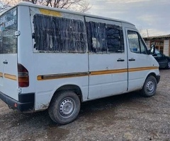 1999, 450623 km