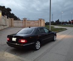Mercedes E Class  E 350, 2000, 297277 km