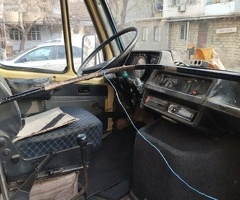 1989, 390000 km