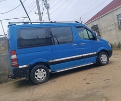 2010, 300000 km
