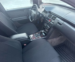 Mercedes E Class  E 220, 1998, 100000 km